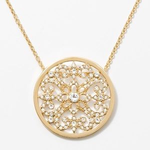 Gold Medallion Necklace 🌟